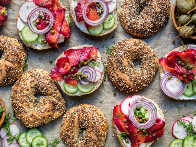 Brunch, Tefillin & captivating classes I Sundays 9:45am - 3pm